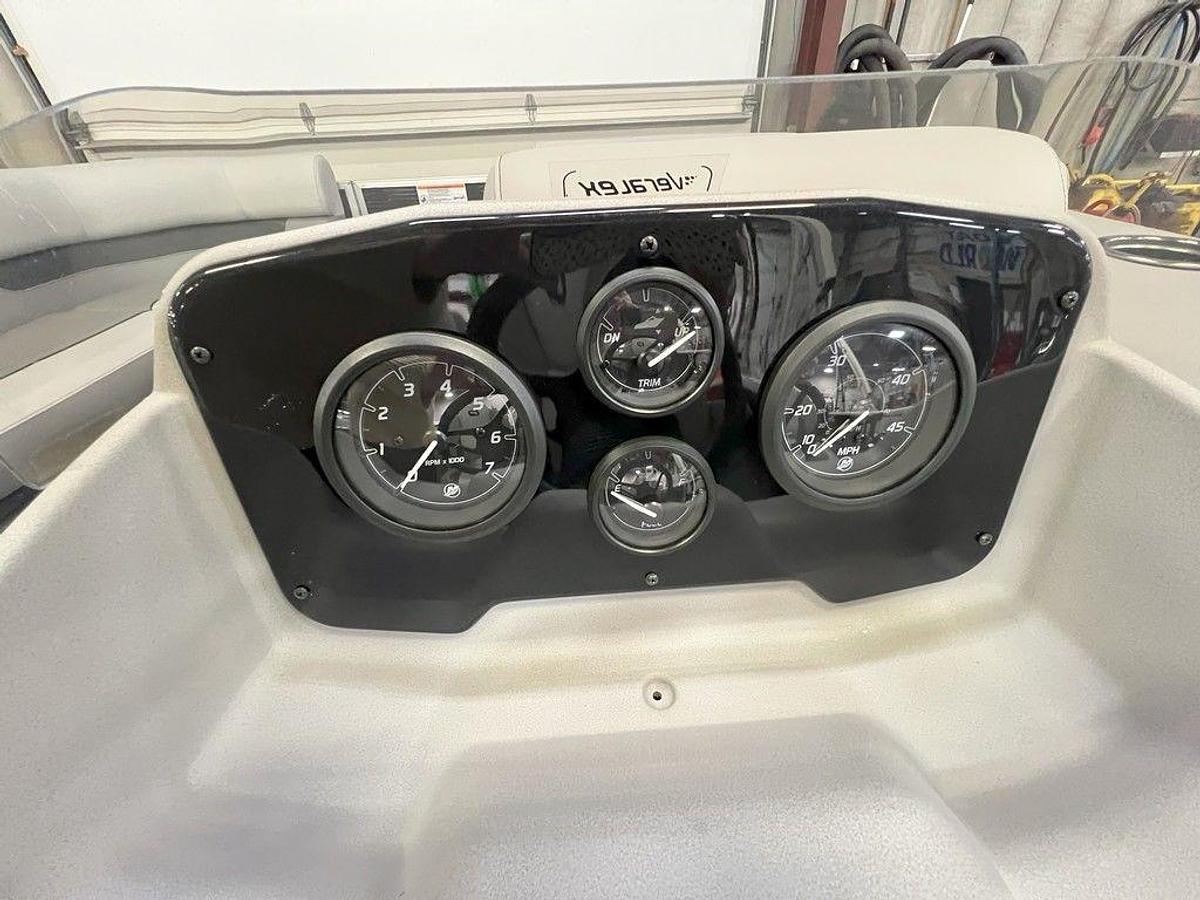 2025 Princecraft 21 Sportfisher 2RS Pontoon & Mercury 4-Stroke EFI