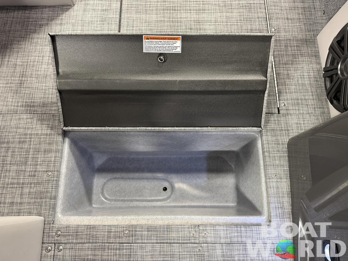 2024 Princecraft Ventura 224 Deckboat 