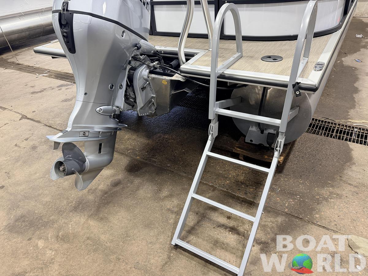 Used 2022 Bentley Pontoons Legacy 200 Navigator Quad Lounge & 100HP Honda 4Stroke -$34,995