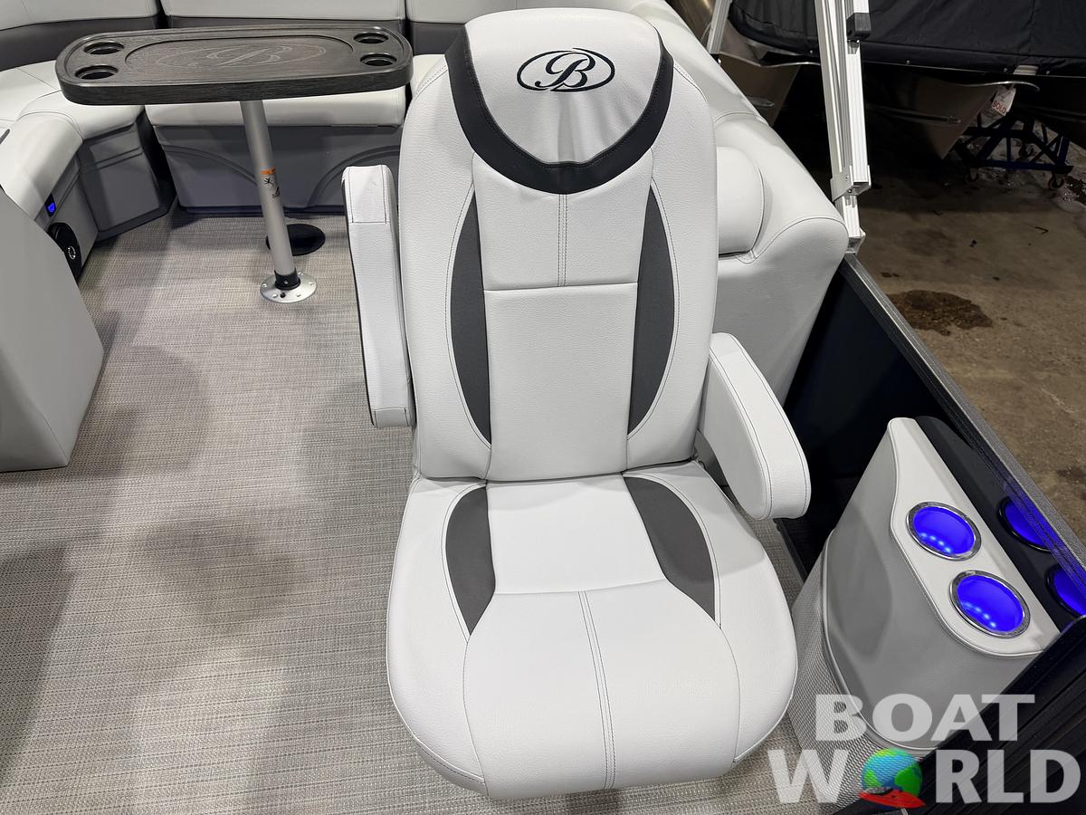 Used 2024 Bentley Pontoons Legacy 223 Navigator Quad Lounge Tri-toon Pontoon & 150HP Honda 4-Stroke EFI