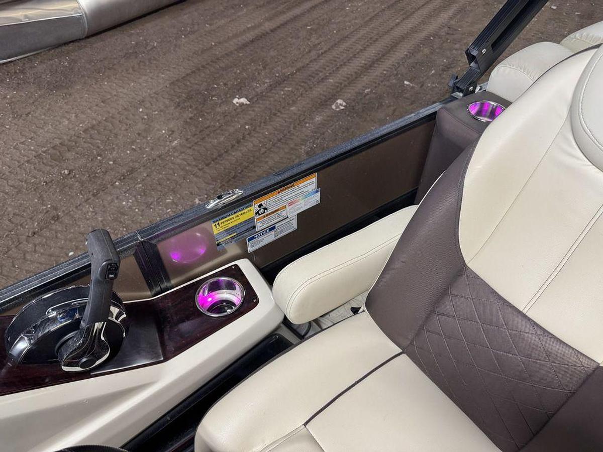 Used 2018 Misty Harbor Boats Skye SR S-2385SE Pontoon