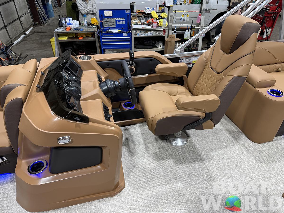 2026 Tahoe Pontoons LTZ 2385 Quad Lounge Shift SS Tritoon 