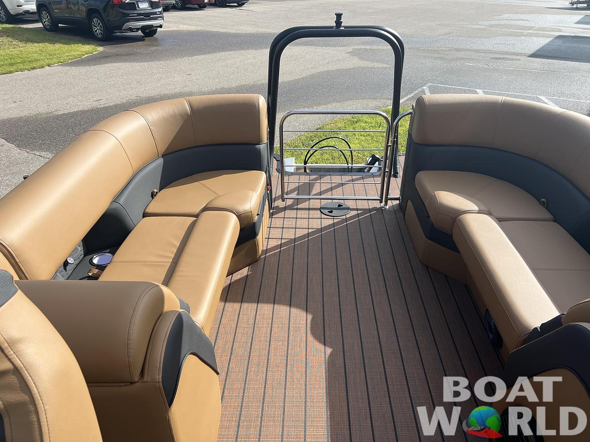 2026 Bentley Pontoons Elite 223 Admiral Quad Lounge Tritoon