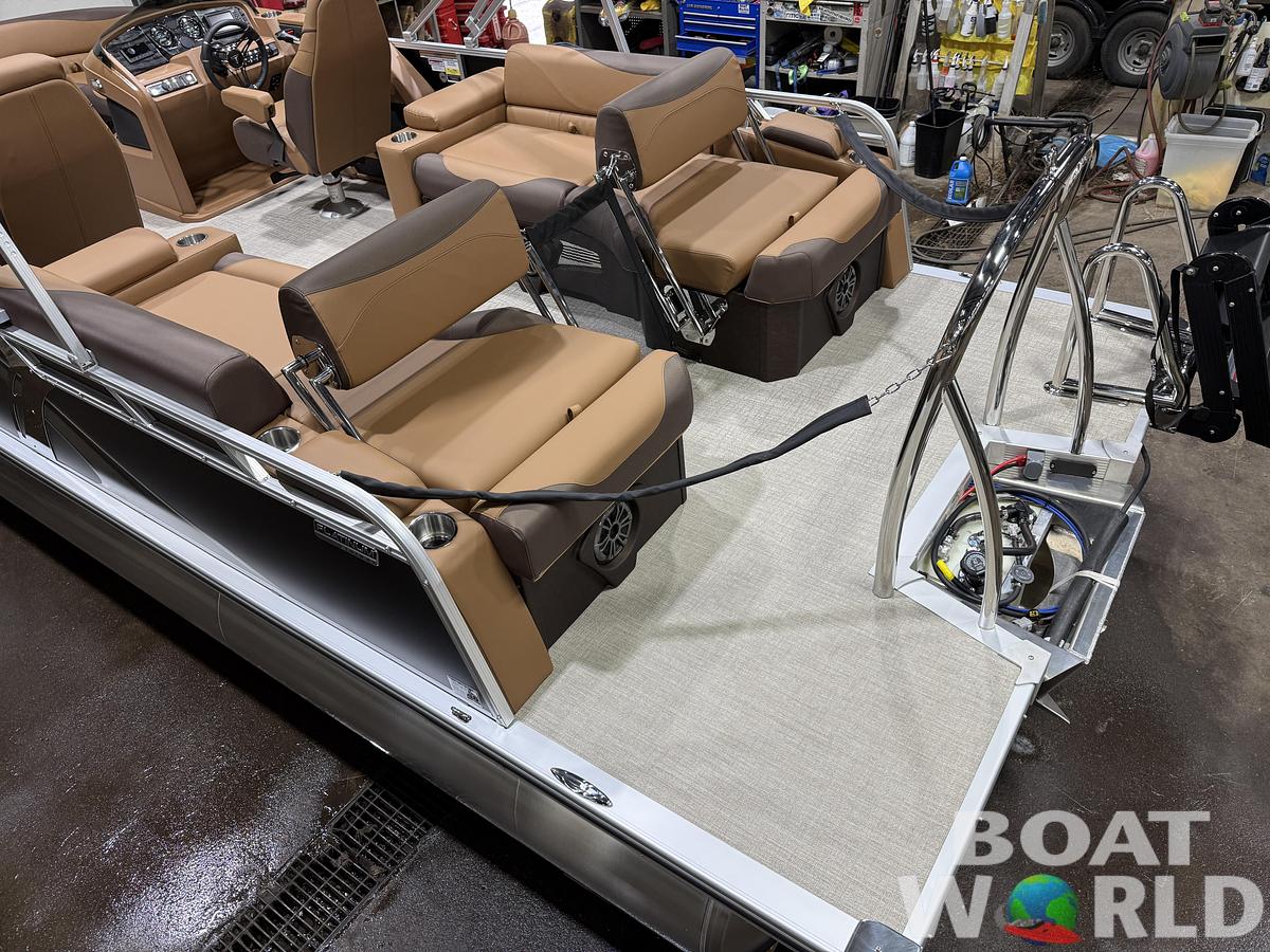 2026 Tahoe Pontoons LTZ 2385 Quad Lounge Shift SS