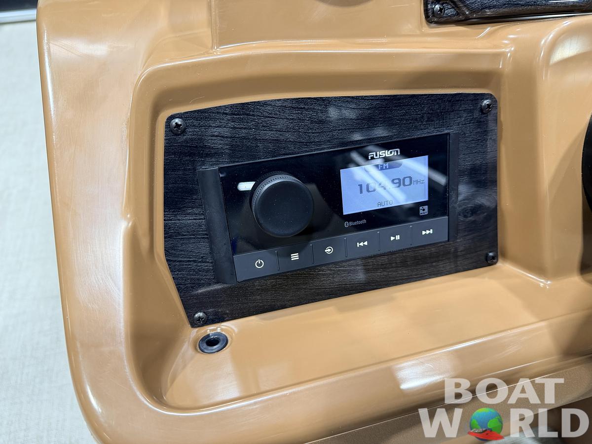 2026 Tahoe Sport 2385 VRB Swingback Tritoon $47995