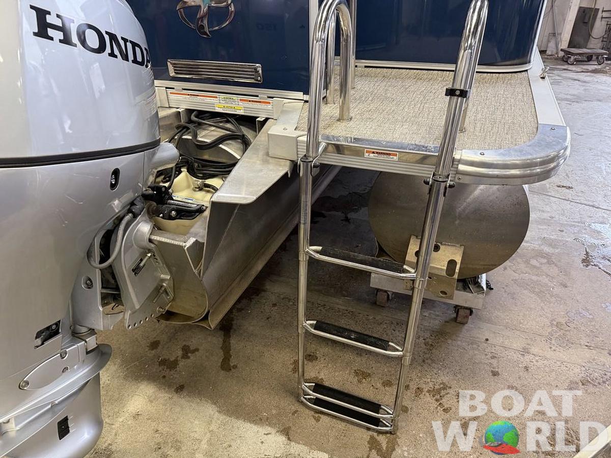 Used 2022 Tahoe Pontoons LTZ 2385 Quad Lounge Tritoon Pontoon & Honda 4-Stroke EFI