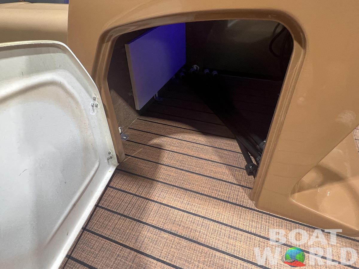 2026 Bentley Legacy 220 QSB Swingback $43995