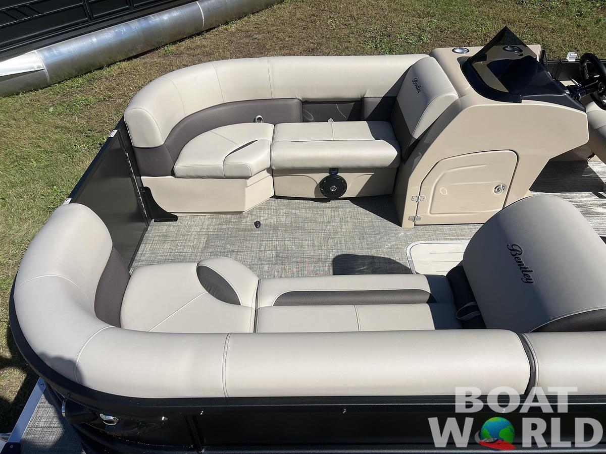 2026 Bentley Pontoons Legacy 223 Swingback Tritoon & Honda 4-Stroke EFI