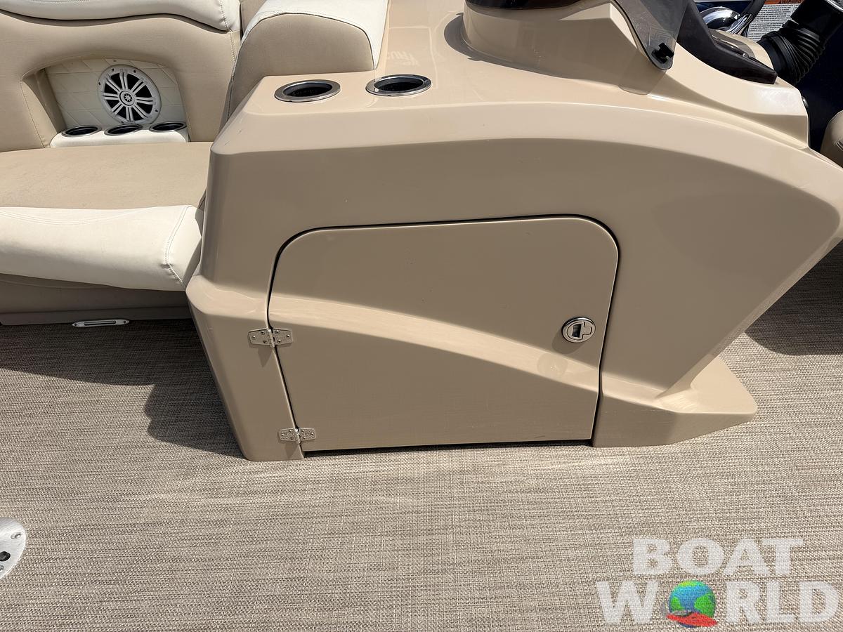 Used 2016 Sylvan Mirage 8524 LE & 150HP Mercury 4Stroke - $29,995