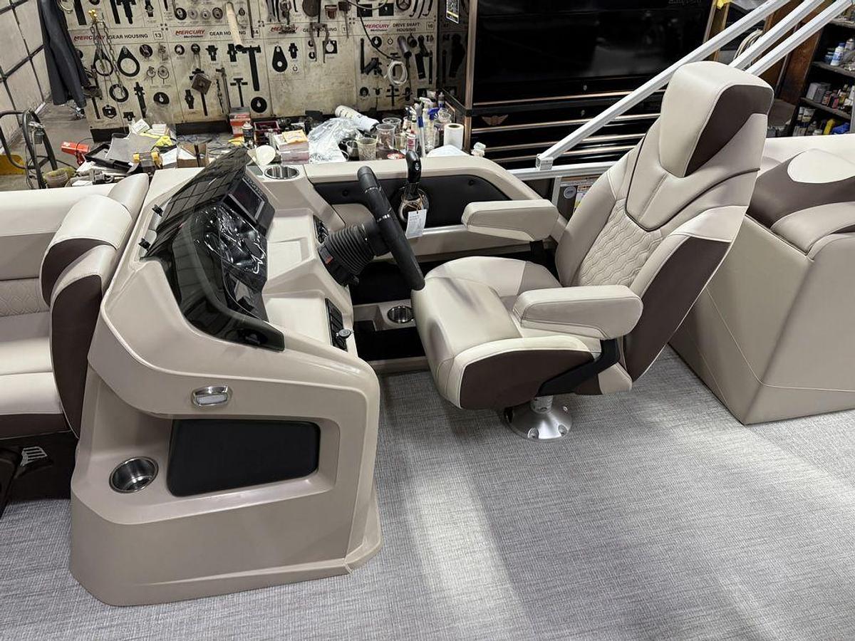 2025 Tahoe Pontoons LTZ 2385 Quad Lounge & Honda 4-Stroke EFI