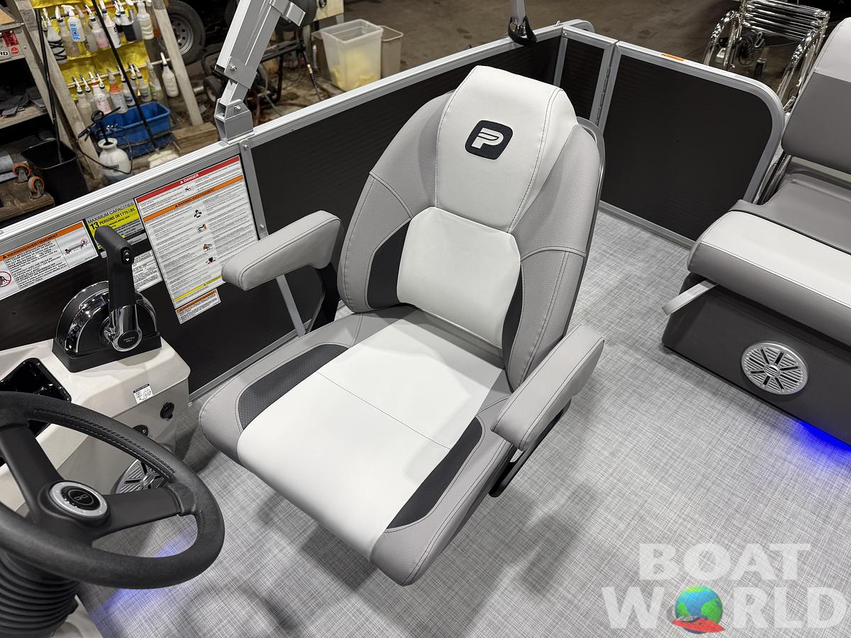 2026 Princecraft Vectra 23 RL Lounge Swingback Tritoon 