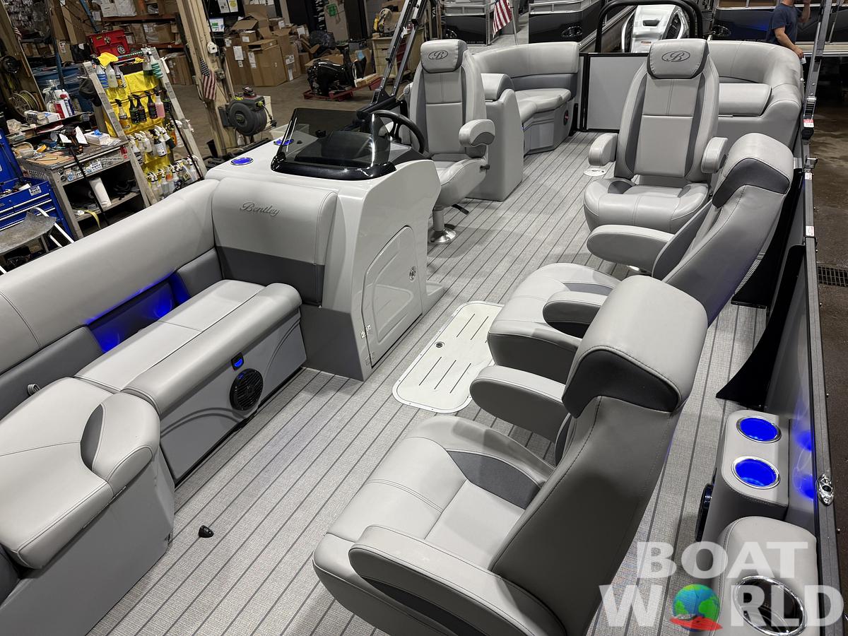 Used 2026 Bentley Pontoons Legacy 223 DL Quad Lounge Tritoon & 250HP
