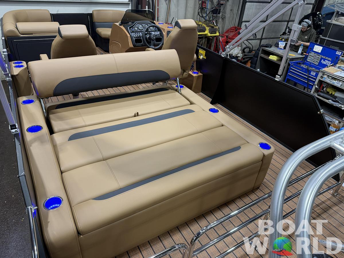 2026 Bentley Legacy 200 Swingback Pontoon $40995
