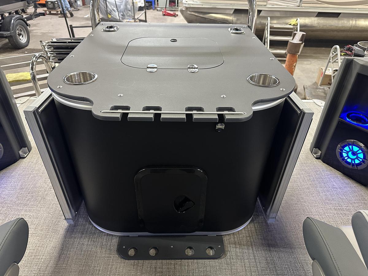 2025 Tahoe Pontoons GEOfish CRF 2585 Tritoon & 225HP Outboard