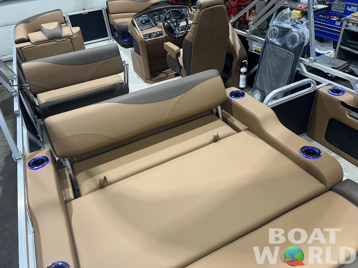 2026 Tahoe Pontoons LTZ 2385 Entertainer Tritoon