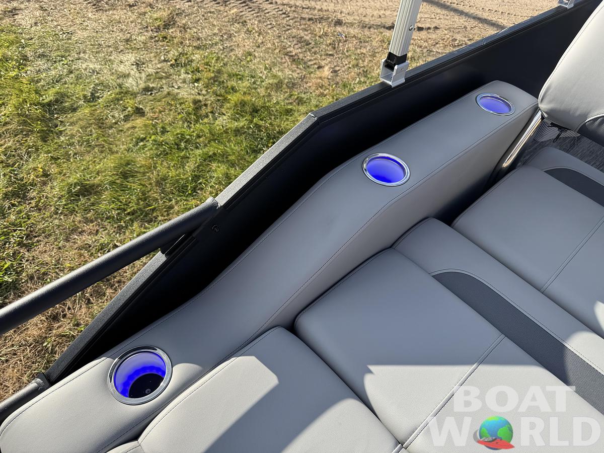 2026 Bentley Pontoons Forward Fish 220 Swingback