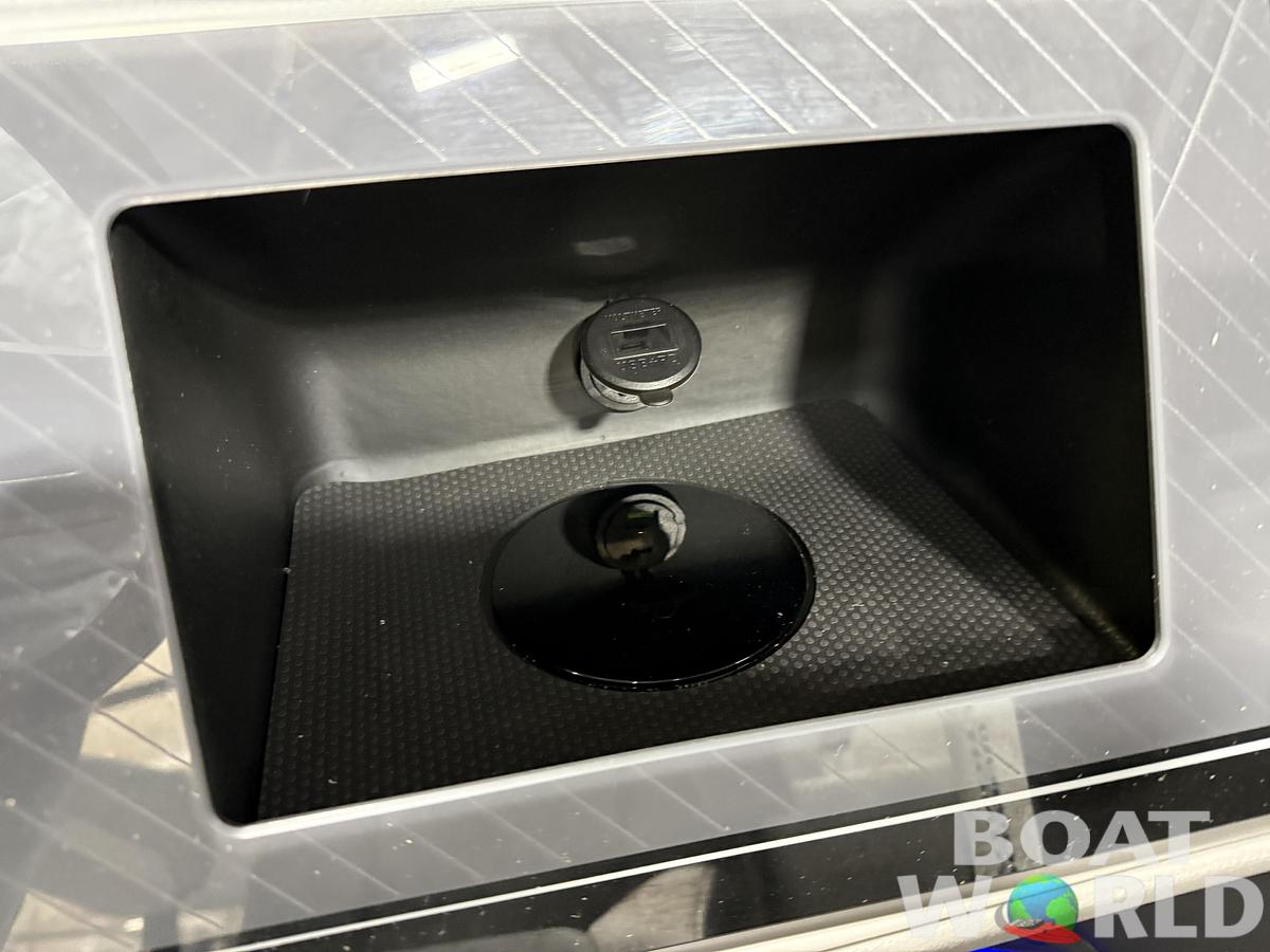 2025 Tahoe Pontoons Cascade 2385 Quad Lounge Shift SS Tritoon & Honda 4-Stroke EFI