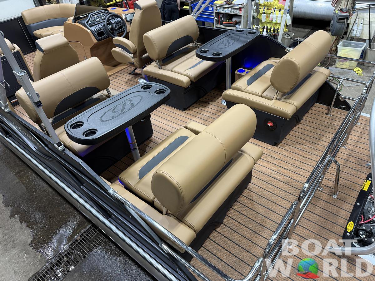 2026 Bentley Legacy 220 QSB Swingback $43995