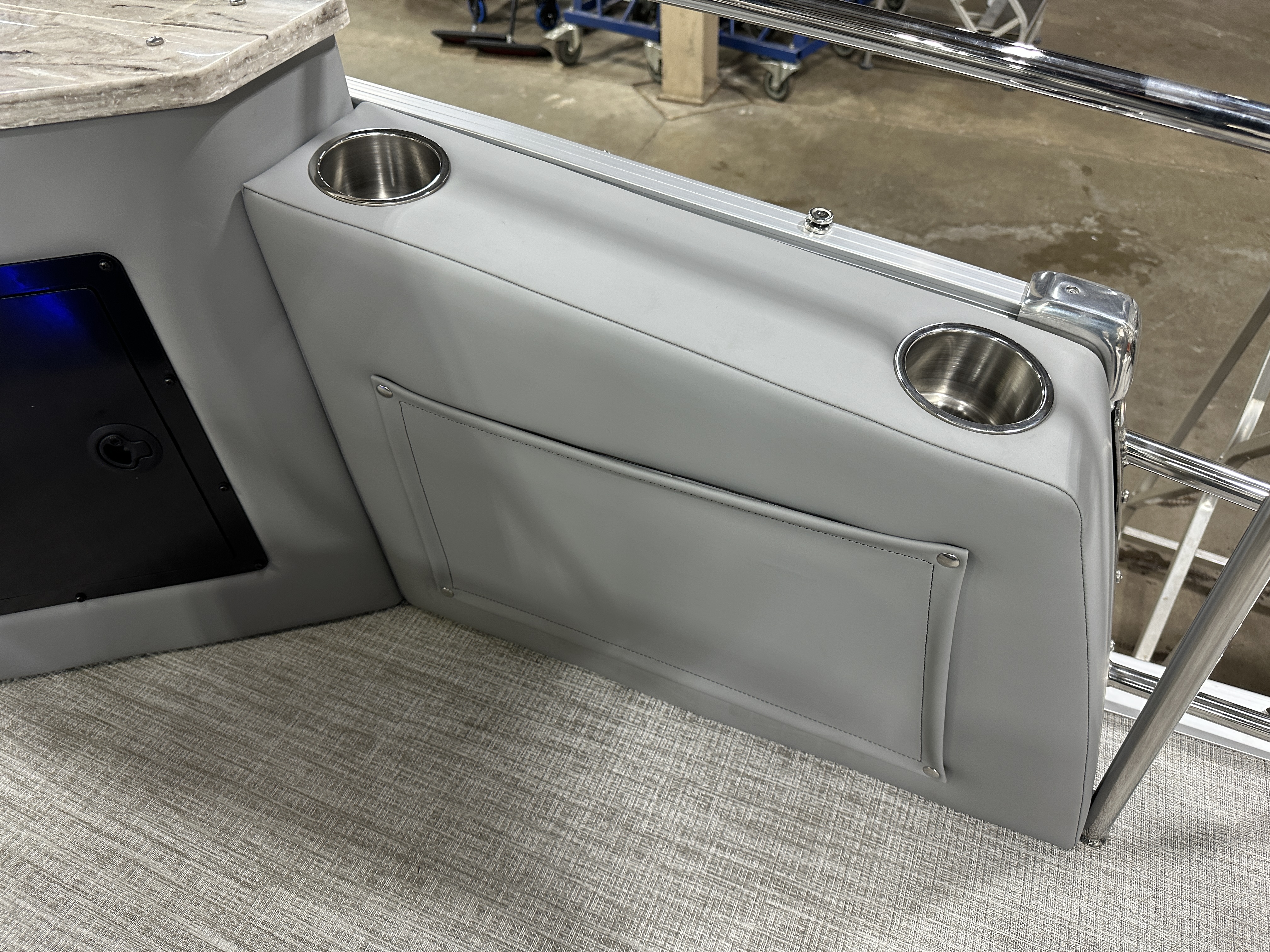 2025 Tahoe Pontoons Cascade 2385 Cruise Rear Bench (CRB) & Honda 4-Stroke EFI
