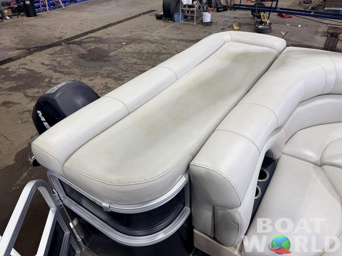 Used 2010 Starcraft StarDeck 8522 & 50HP Mercury 4Stroke -$14,995