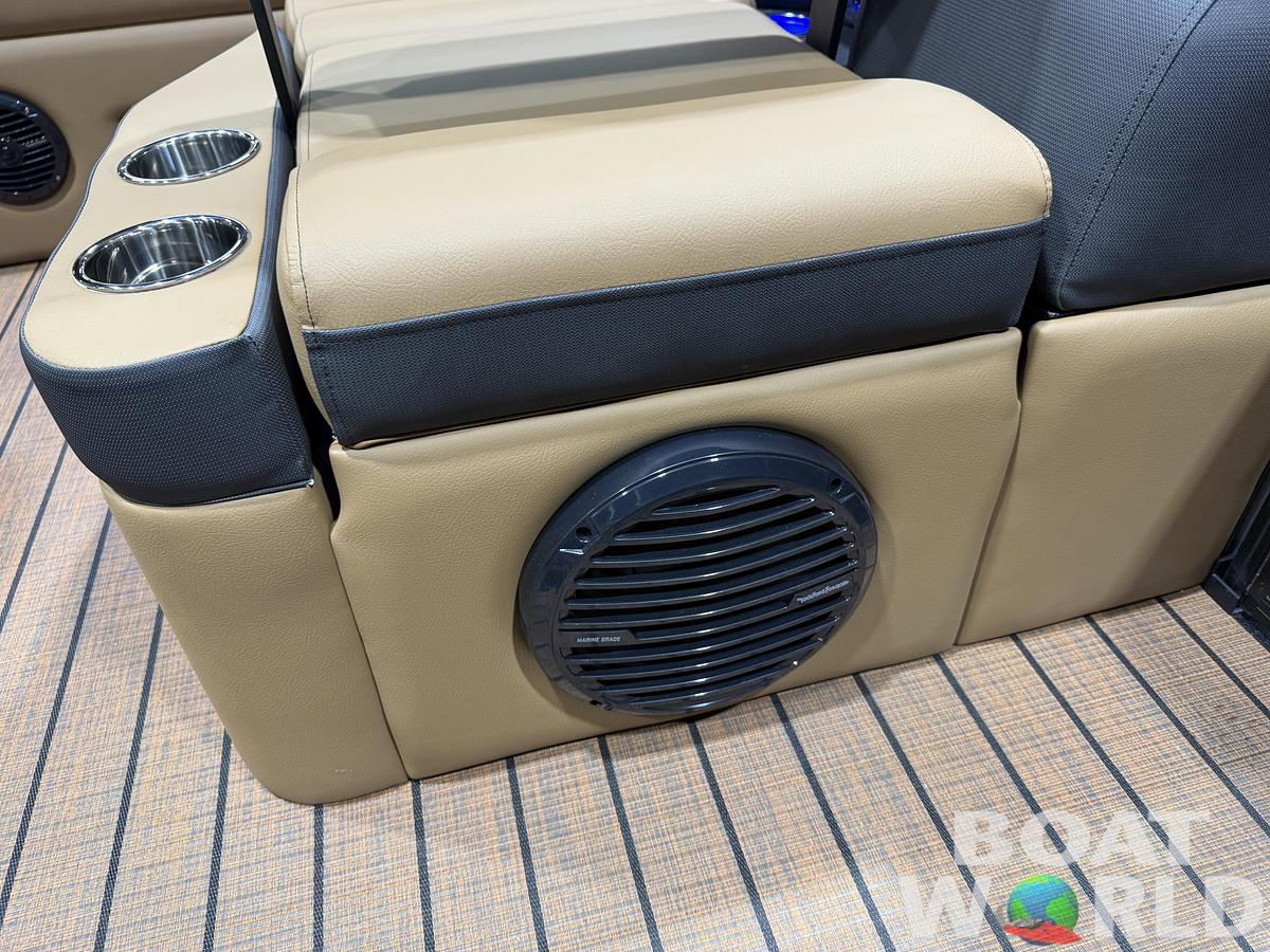 2027 Bentley Elite 223 Lounge Swingback Tritoon $66,995