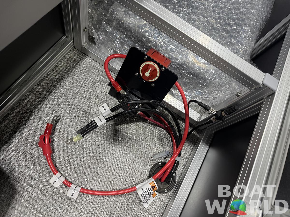 2026 Tahoe Pontoons Sport 1980 Cruise Rear Bench (CRB)