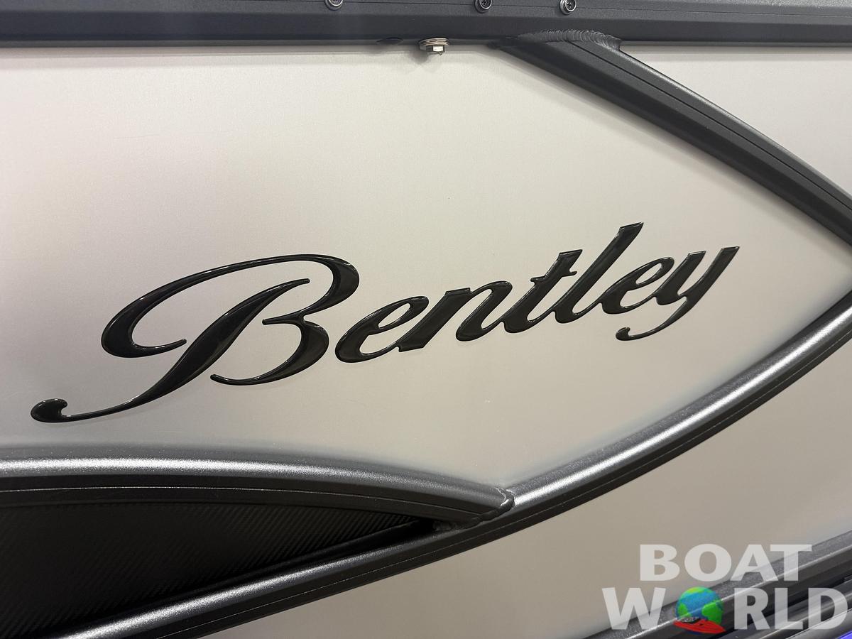 Used 2026 Bentley Pontoons Legacy 223 DL Quad Lounge Tritoon & 250HP