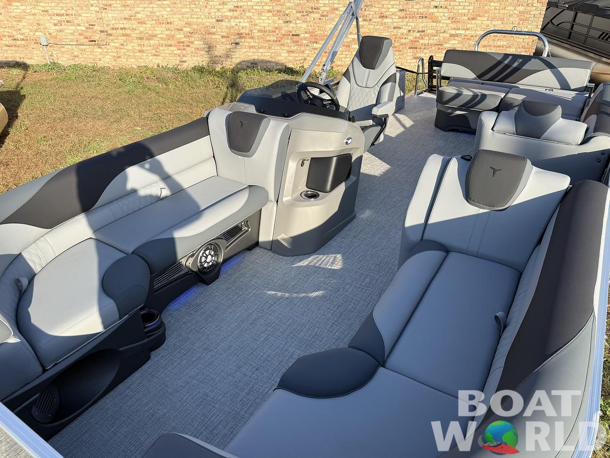 2026 Tahoe Pontoons LTZ 2385 (CRB) Cruise Rear Bench Tritoon 