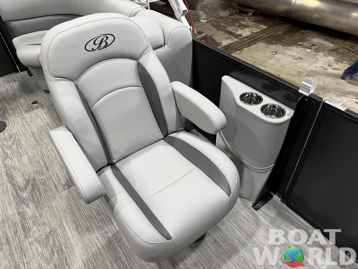 2026 Bentley Legacy 200 Navigator Quad Lounge Pontoon $34995
