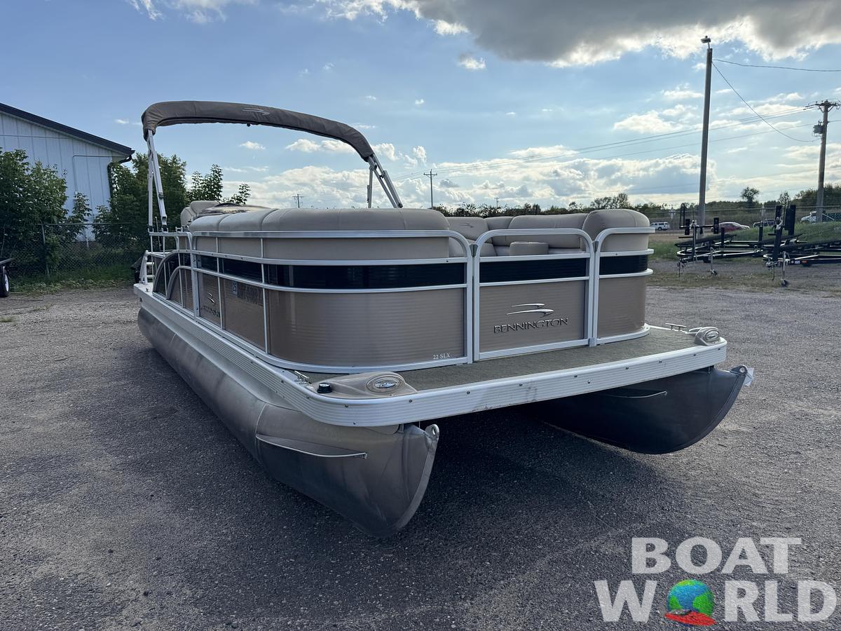 Used 2014 Bennington 22 SLX Pontoon
