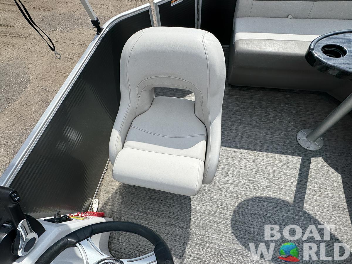 Used 2021 Sweetwater 1880 Pontoon