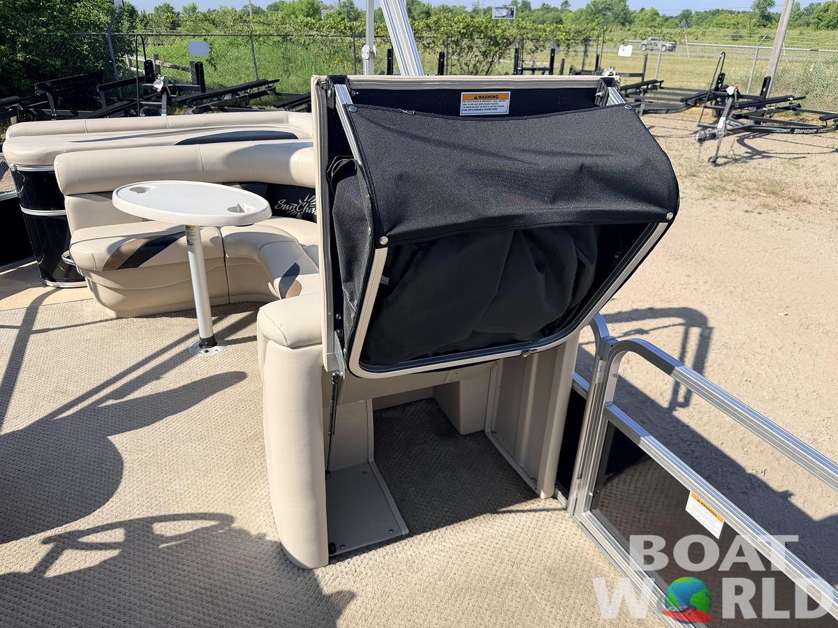 Used 2012 SunChaser 22 Fish 'N Cruise & 50HP Yamaha 4Stroke -$17,995