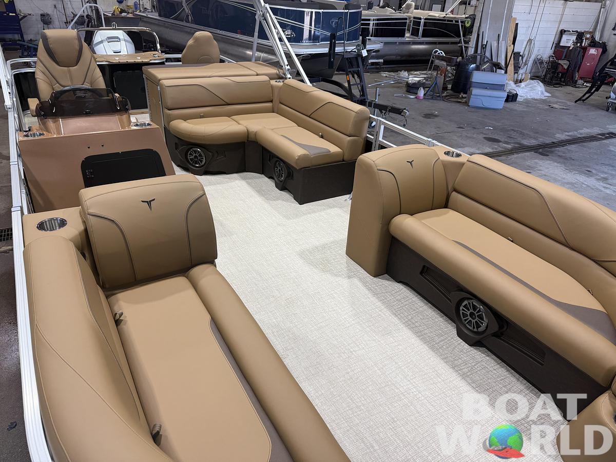 2027 Tahoe Sport Rear Fish 2385 & 4-Stroke $39995