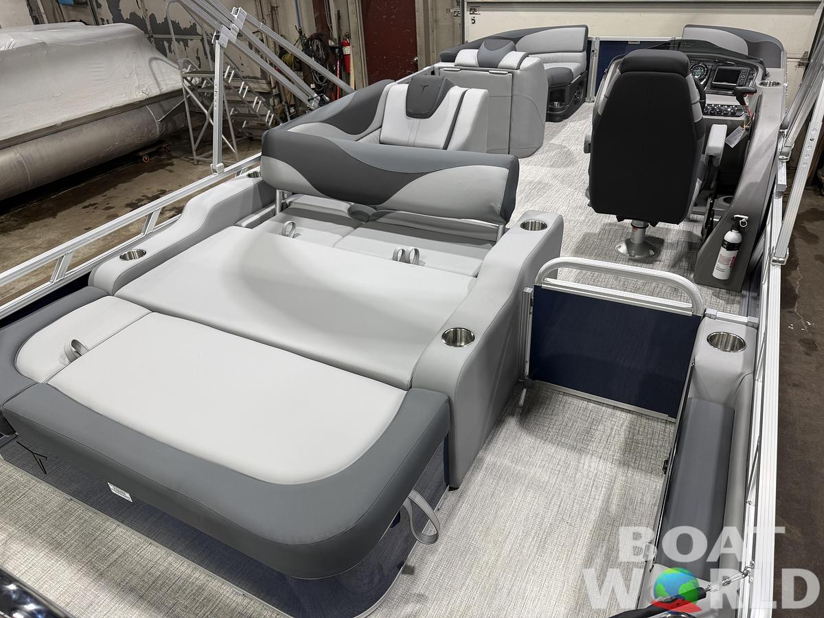 2026 Tahoe LTZ 2385 Swingback (VRB) Pontoon $38995