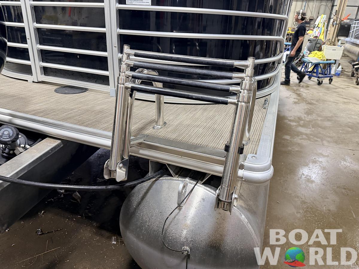 Used 2019 Sylvan MIrage 820 LZ Quad Lounge & 90HP Yamaha -$27,995