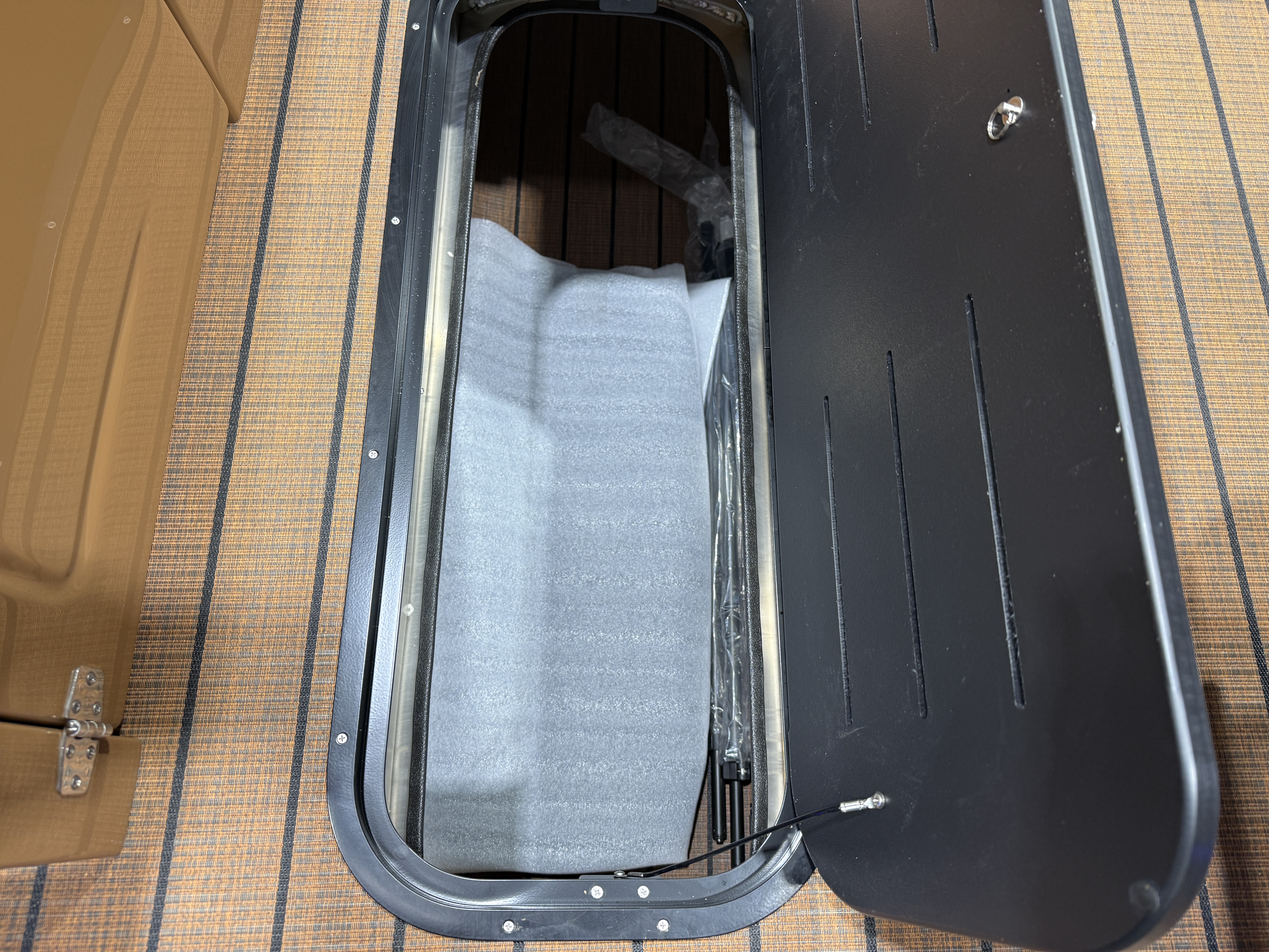 2026 Bentley Legacy 223 Navigator DL Quad Lounge Tritoon $51995