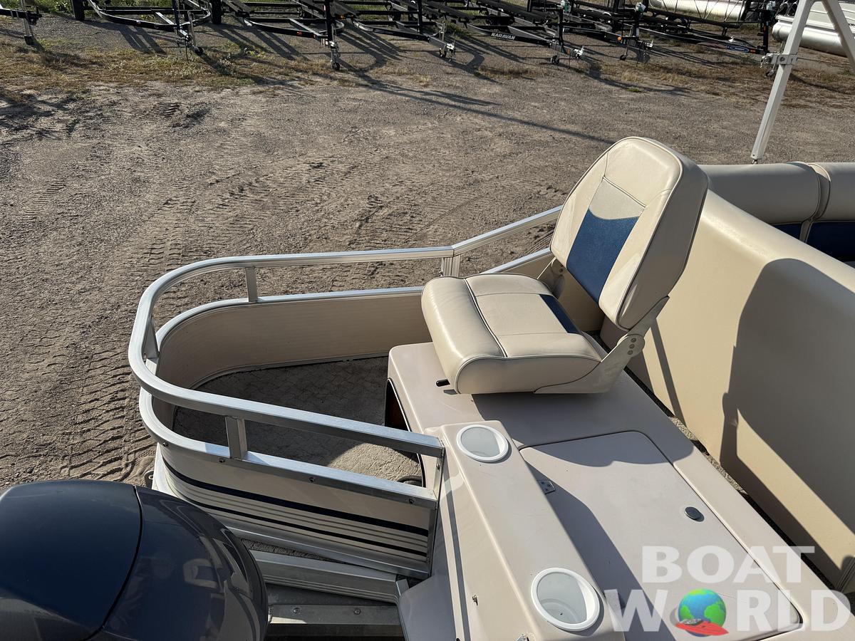 Used 2009 Weeres Family Fish Deluxe 220 Pontoon