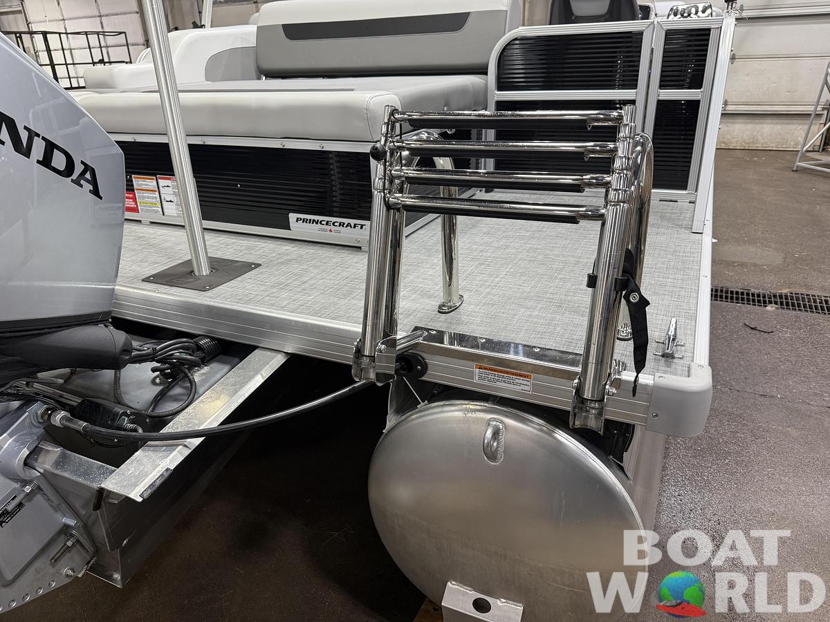 2025 Princecraft 23' Swingback & 150HP 