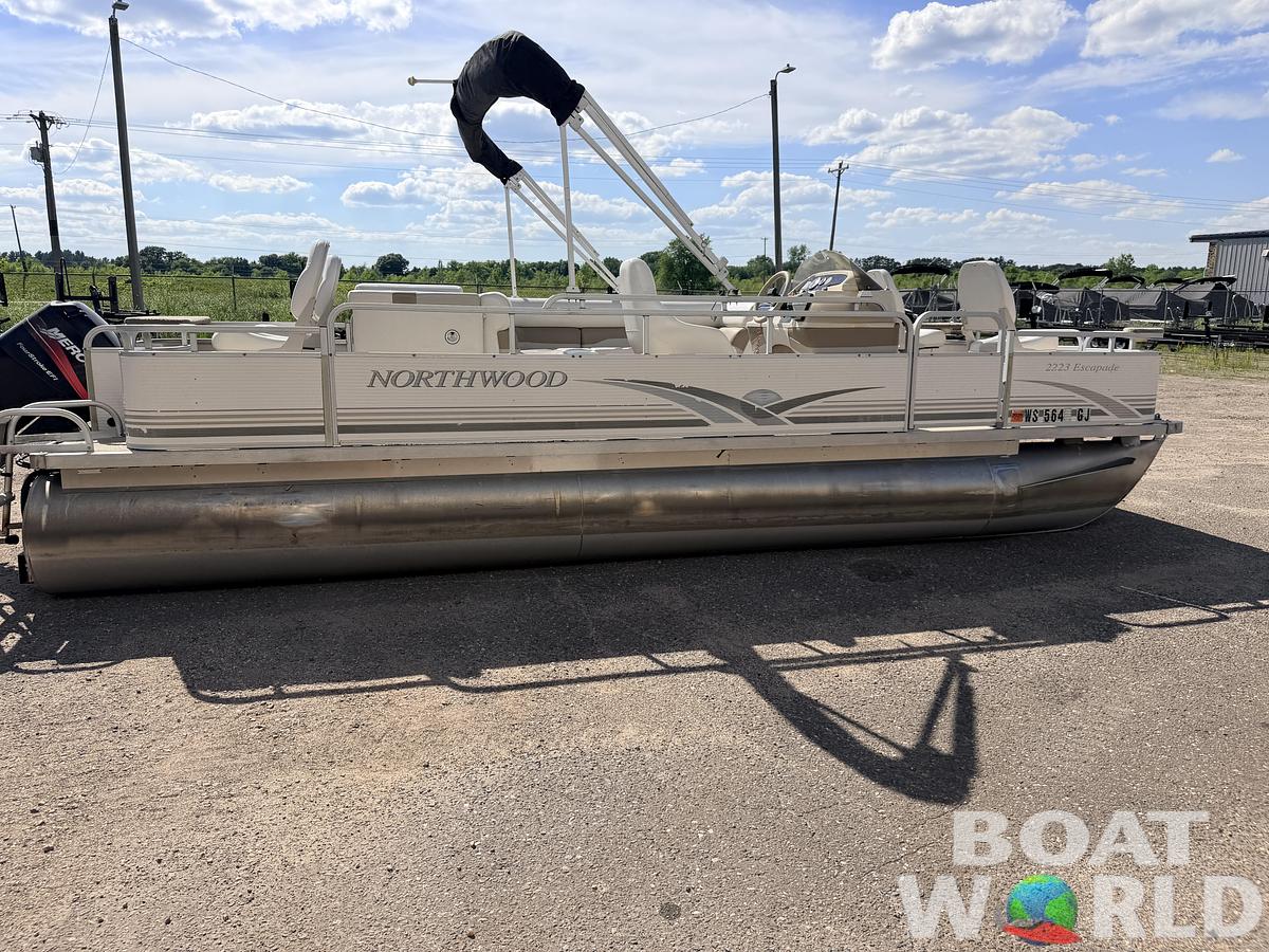 Used 2002 Northwoods 2223 Escapade & 40HP Mercury Bigfoot 4Stroke -$13,995