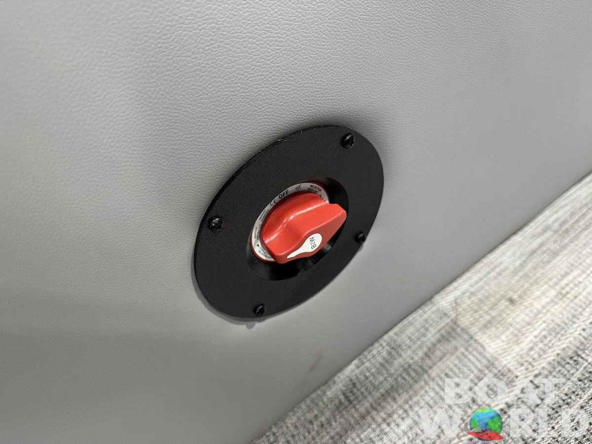 2026 Bentley Pontoons Legacy 220 Swingback