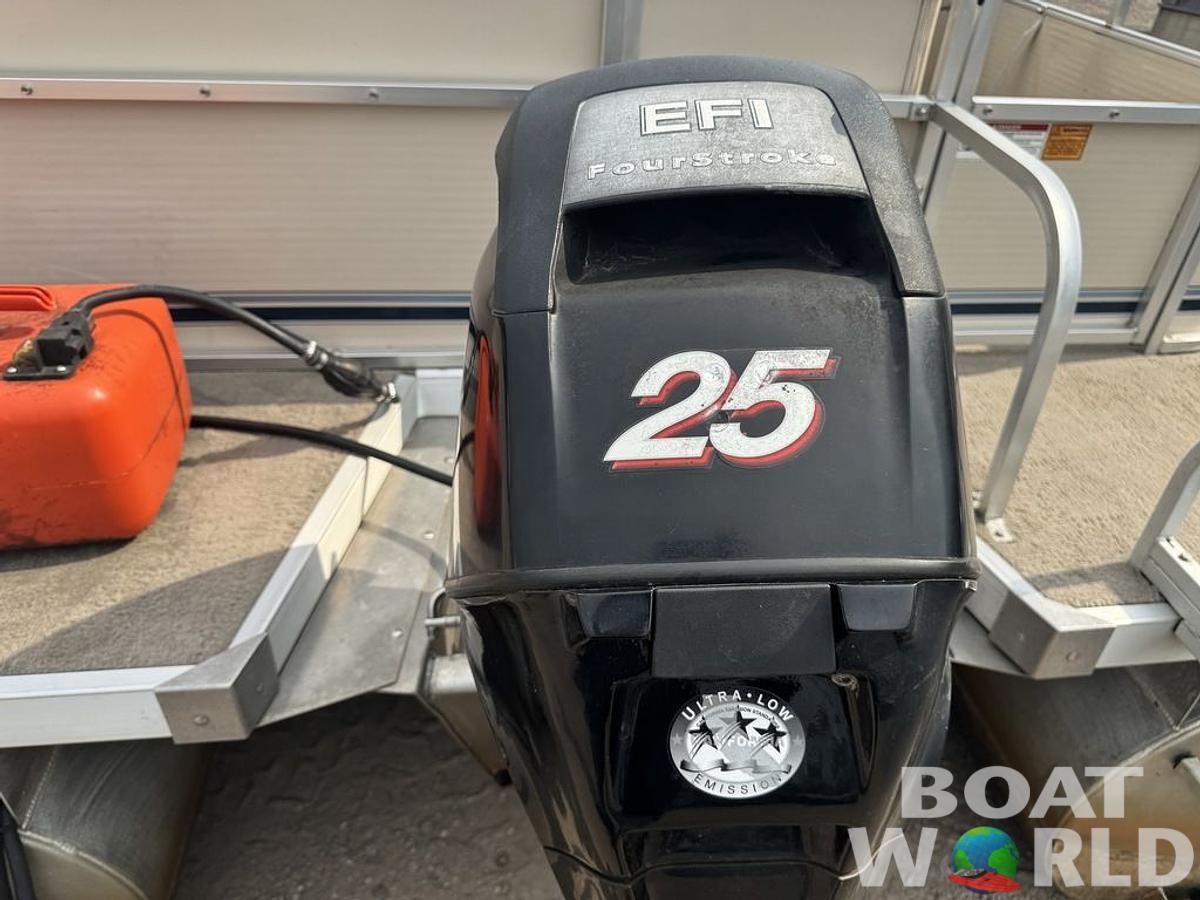 Used 2010 Weeres Cadet Fish 18' & Mercury 4-Stroke