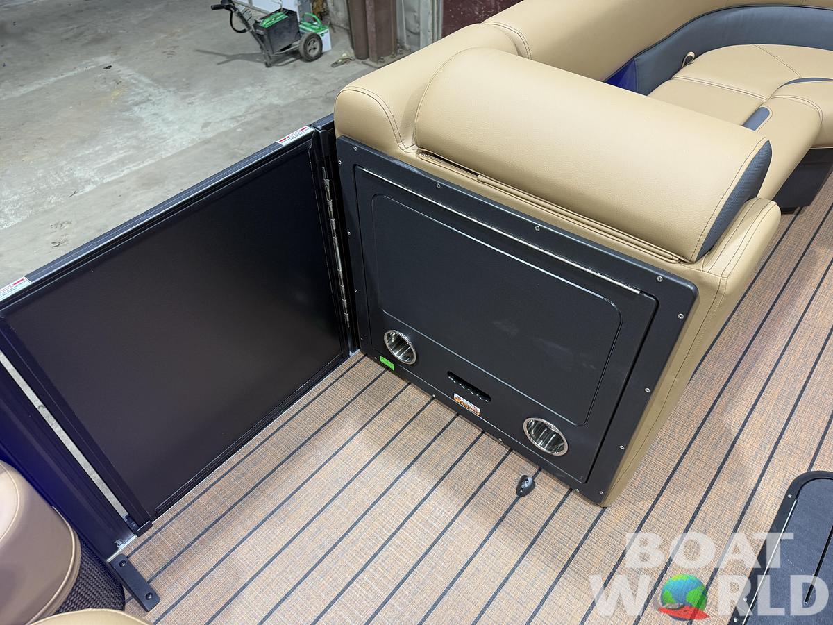 2027 Bentley Legacy 223 Swingback Tritoon $53995