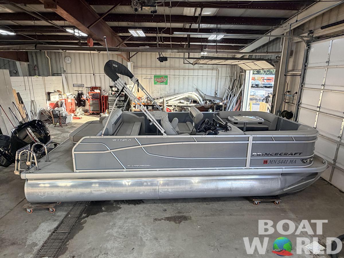 Used 2020 Princecraft Vectra 21 Rear Lounge Dinette Pontoon & 60HP Mercury 4Stroke -$24,995