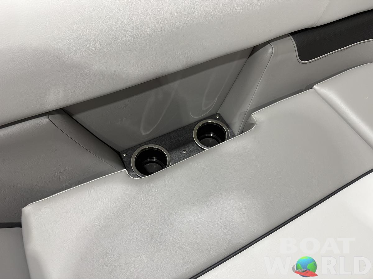 2026 Princecraft Vectra 23 RL SS Swingback Tritoon 