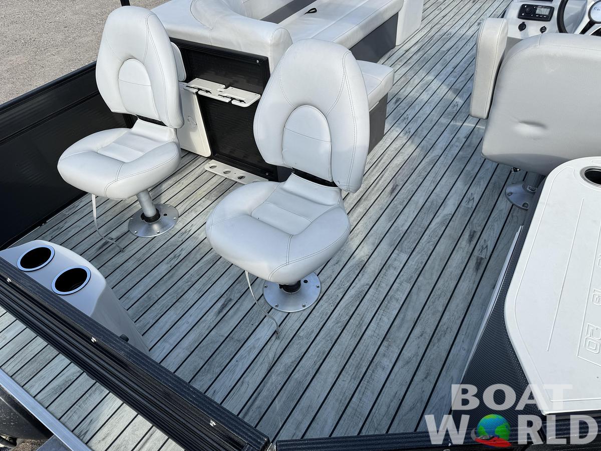 Used 2017 Crest  200 Pontoon with 115HP Yamaha Fourstroke EFI