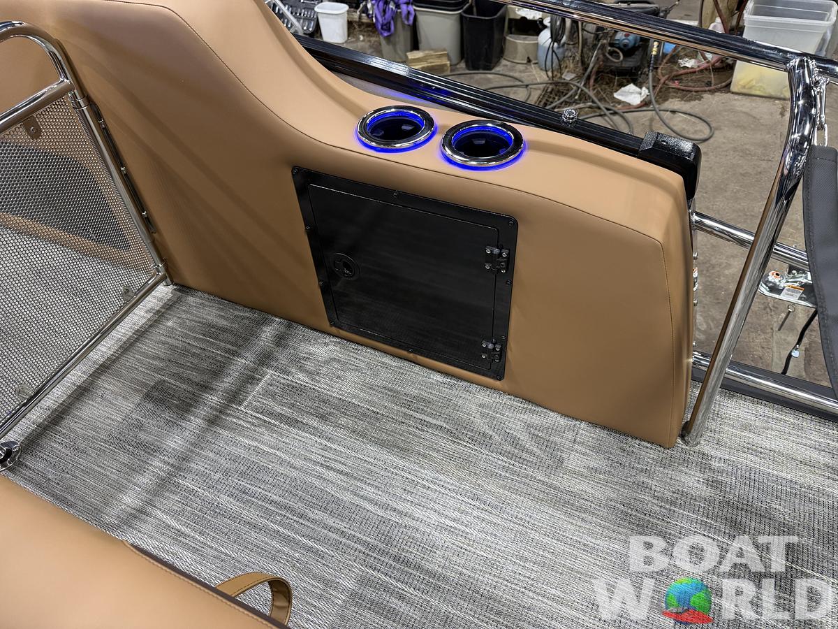 2026 Tahoe Pontoons Cascade 2385 Swingback (VRB) Tritoon 