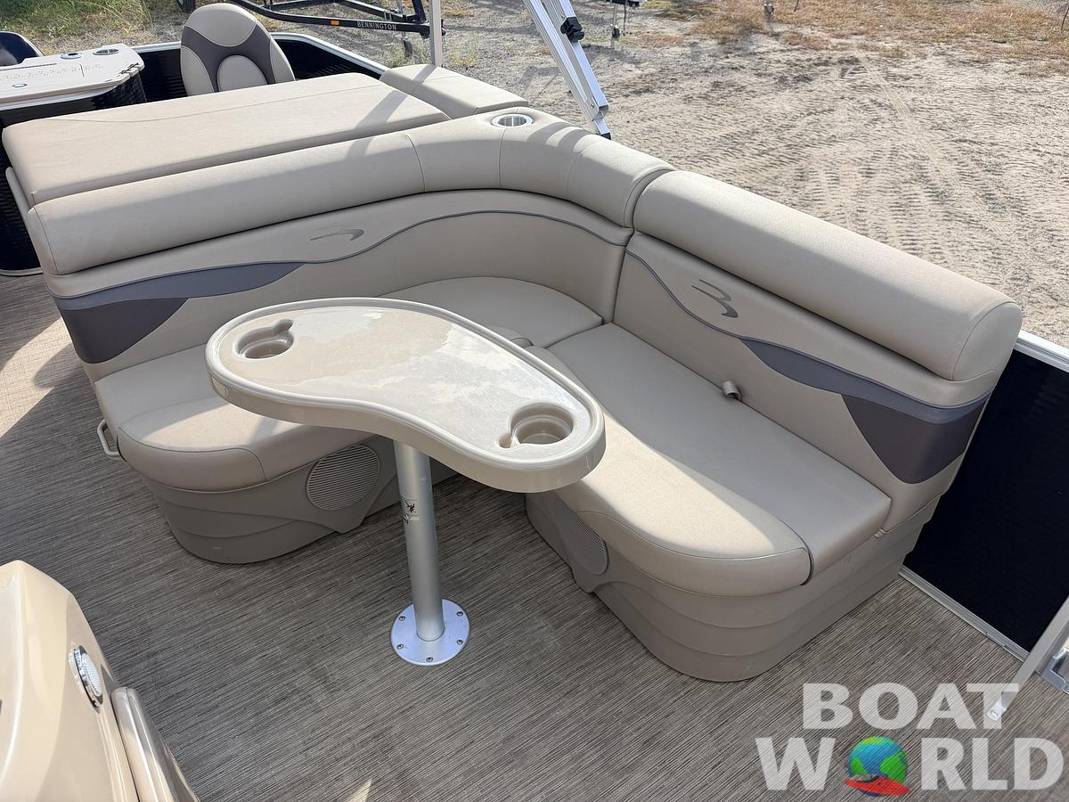 Used 2023 Bennington S20 F & 70HP Suzuki 4Stroke -$27,995
