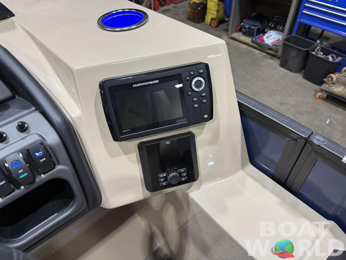 2026 Bentley Pontoons Legacy 220 QSB Swingback 