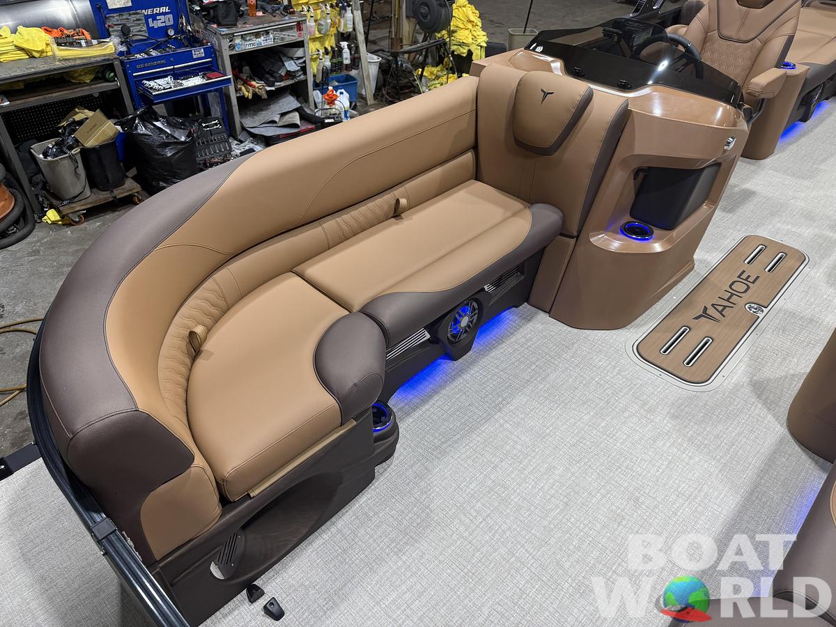 2027 Tahoe LTZ 300HP QLS 2585 Tritoon $71,995