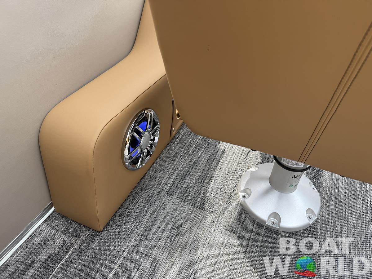 2025 Tahoe Pontoons Cascade 2385 Quad Lounge Shift Tritoon & Honda 4-Stroke EFI